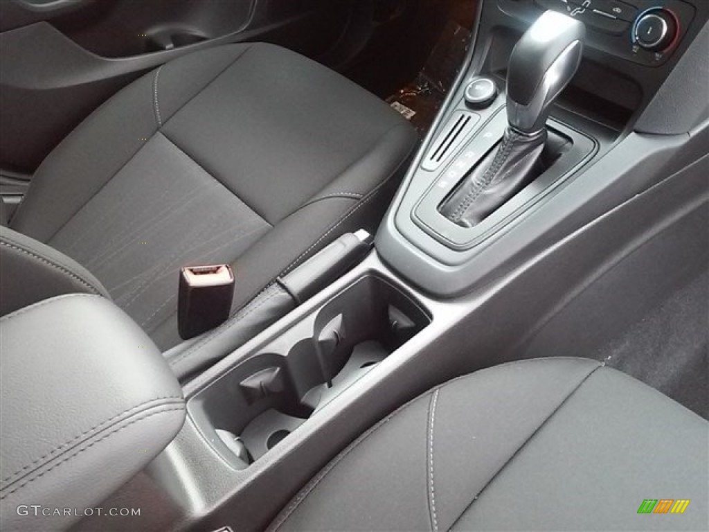 2015 Focus SE Sedan - Magnetic Metallic / Charcoal Black photo #41