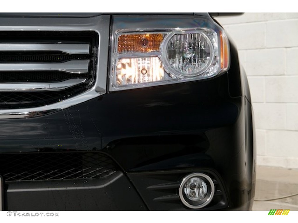 2015 Pilot SE - Crystal Black Pearl / Gray photo #5