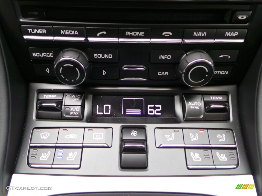 2015 Porsche 911 Carrera 4S Coupe Controls Photo #103453338