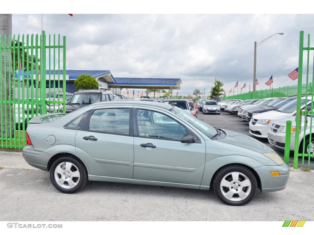 2003 Focus ZTS Sedan - Light Tundra Metallic / Medium Graphite photo #31