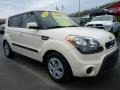 2013 Clear White Kia Soul 1.6  photo #8