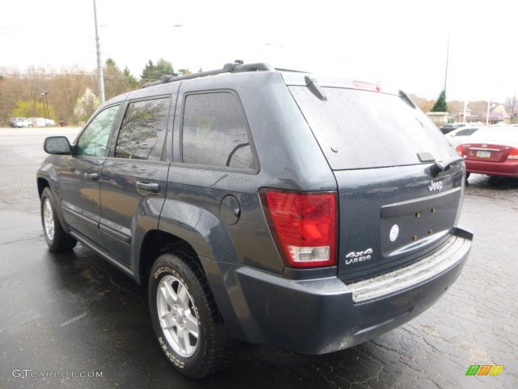 2007 Grand Cherokee Laredo 4x4 - Steel Blue Metallic / Medium Slate Gray photo #7