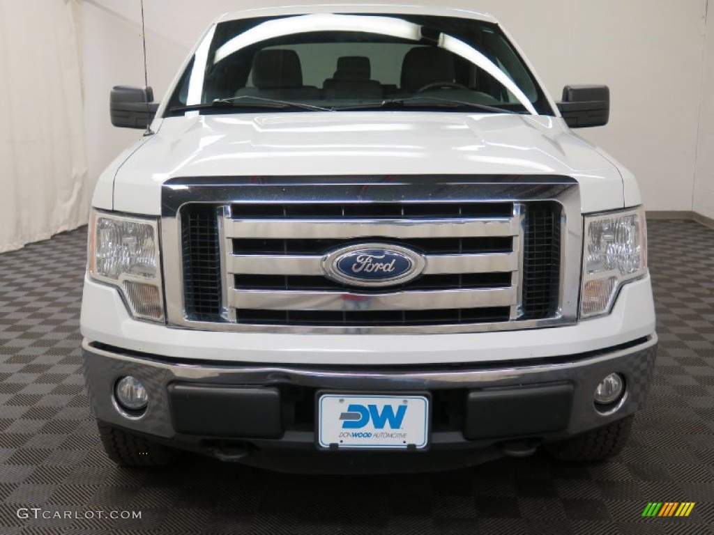 2011 F150 XL SuperCab 4x4 - Oxford White / Steel Gray photo #2