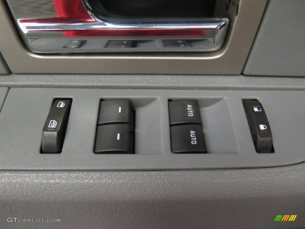 2011 F150 XL SuperCab 4x4 - Oxford White / Steel Gray photo #11