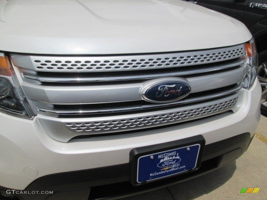 2015 Explorer XLT - White Platinum / Medium Light Stone photo #5