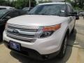 2015 White Platinum Ford Explorer XLT  photo #6