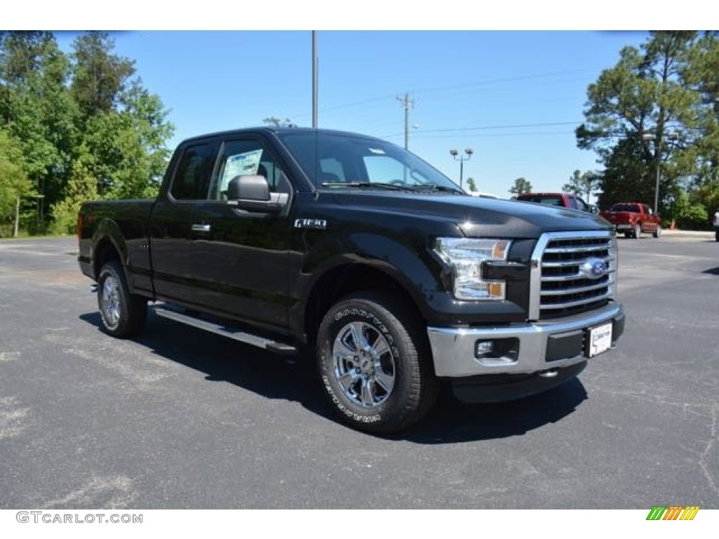 2015 F150 XLT SuperCab 4x4 - Tuxedo Black Metallic / Medium Earth Gray photo #3