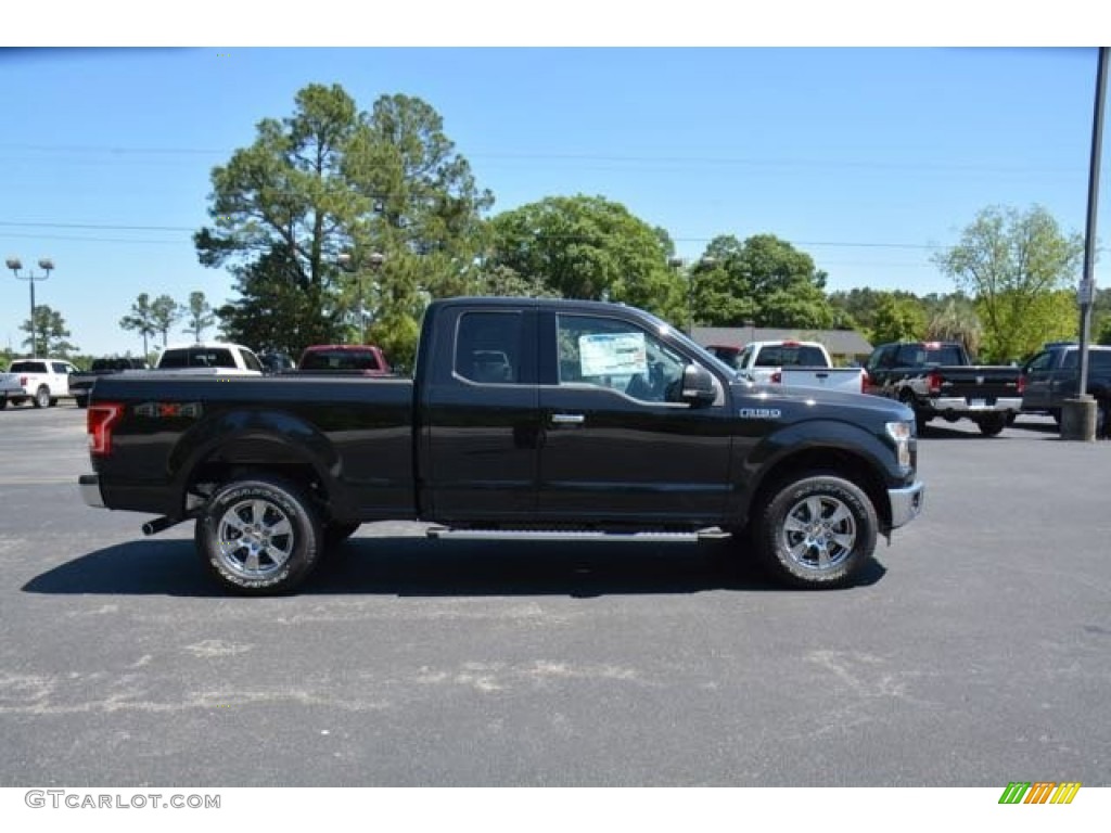 2015 F150 XLT SuperCab 4x4 - Tuxedo Black Metallic / Medium Earth Gray photo #4