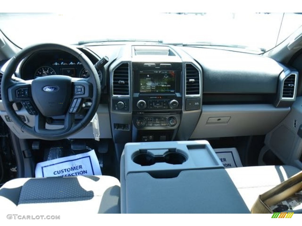 2015 F150 XLT SuperCab 4x4 - Tuxedo Black Metallic / Medium Earth Gray photo #14