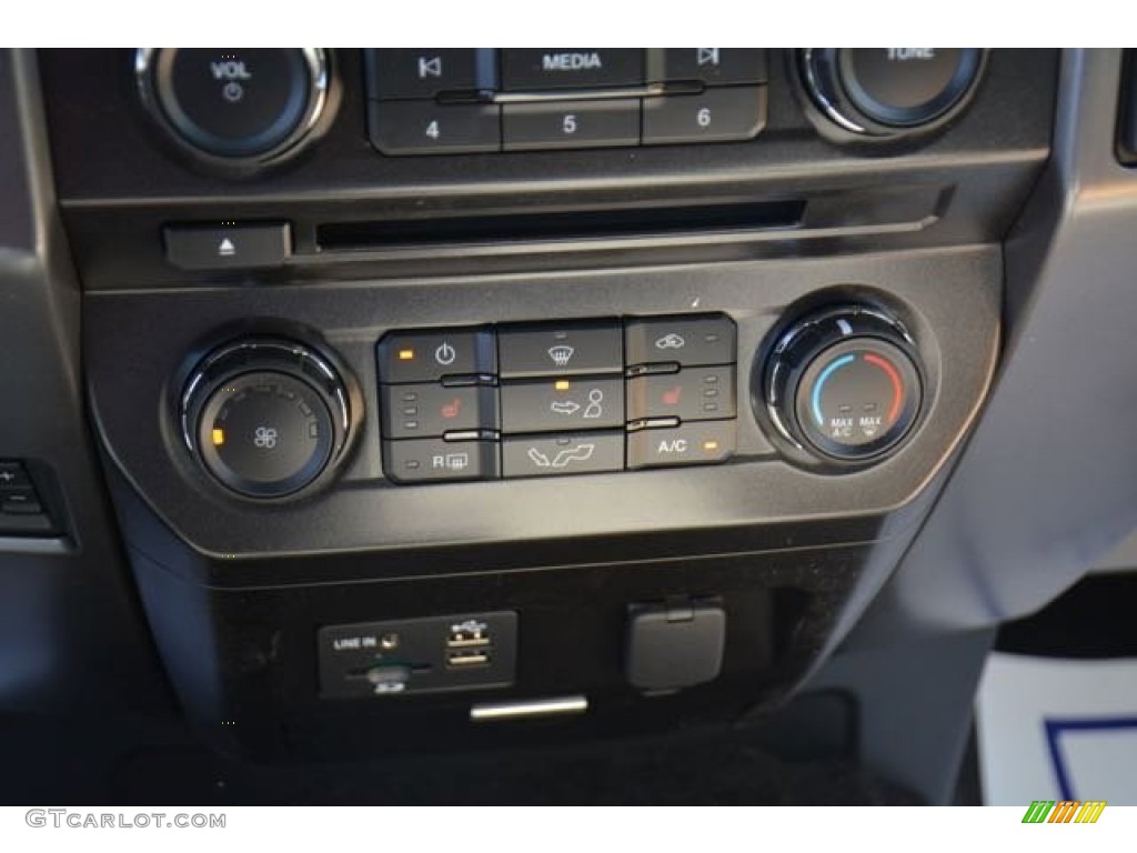 2015 F150 XLT SuperCab 4x4 - Tuxedo Black Metallic / Medium Earth Gray photo #26