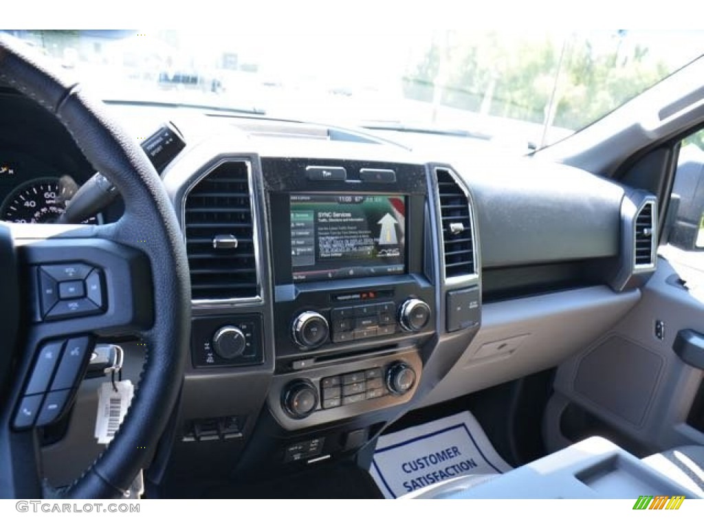 2015 F150 XLT SuperCab 4x4 - Tuxedo Black Metallic / Medium Earth Gray photo #29