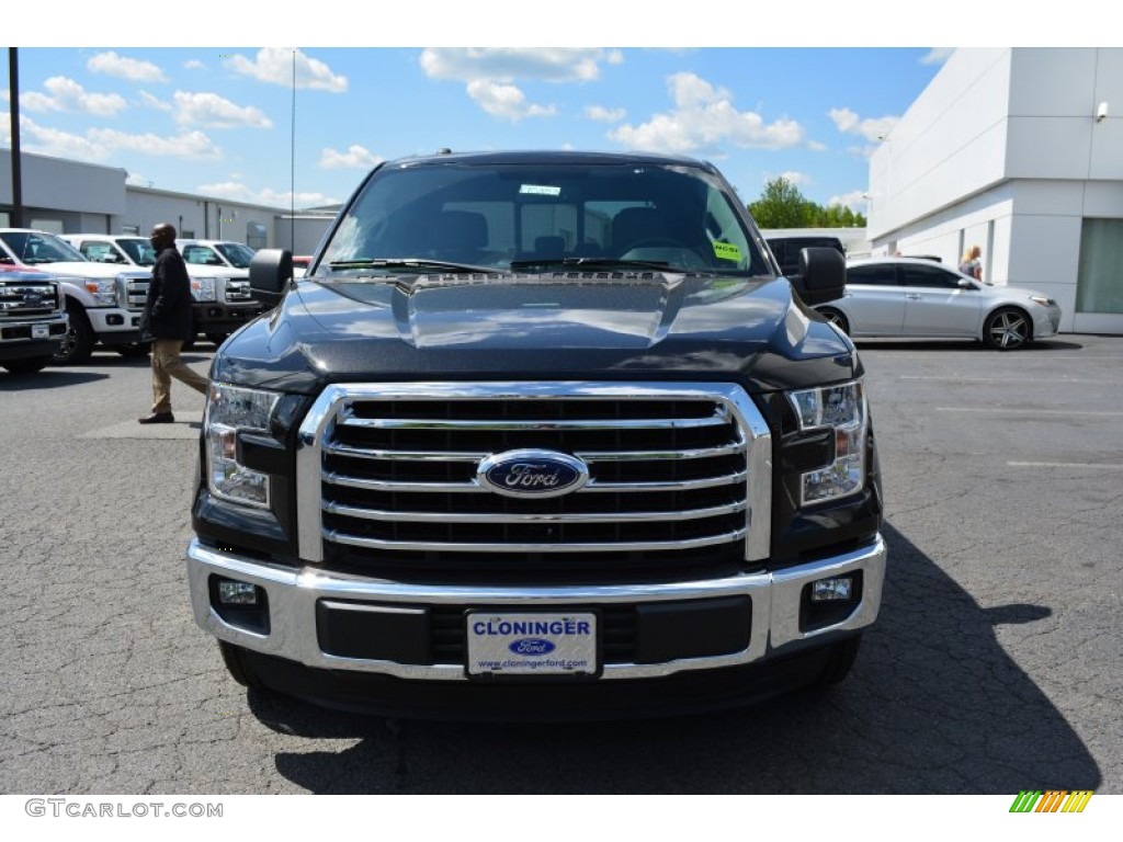 2015 F150 XLT SuperCrew - Tuxedo Black Metallic / Medium Earth Gray photo #4