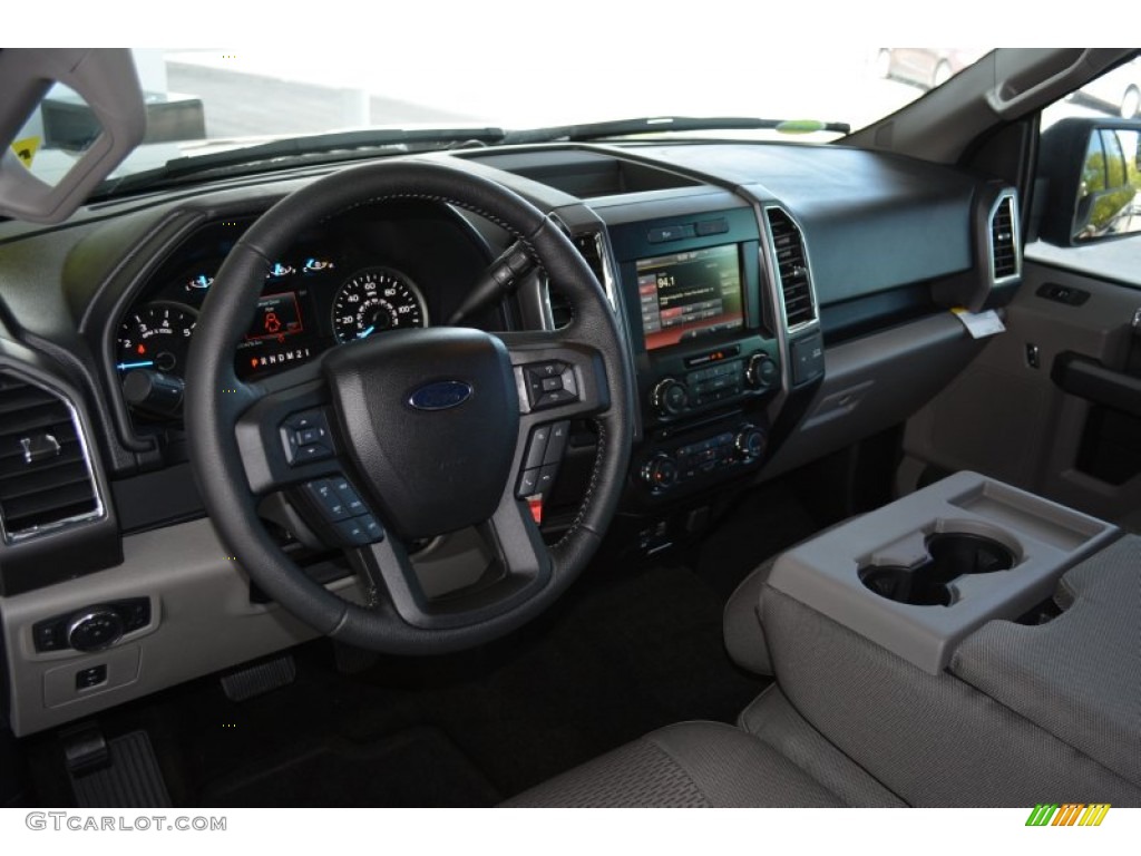 2015 F150 XLT SuperCrew - Tuxedo Black Metallic / Medium Earth Gray photo #10