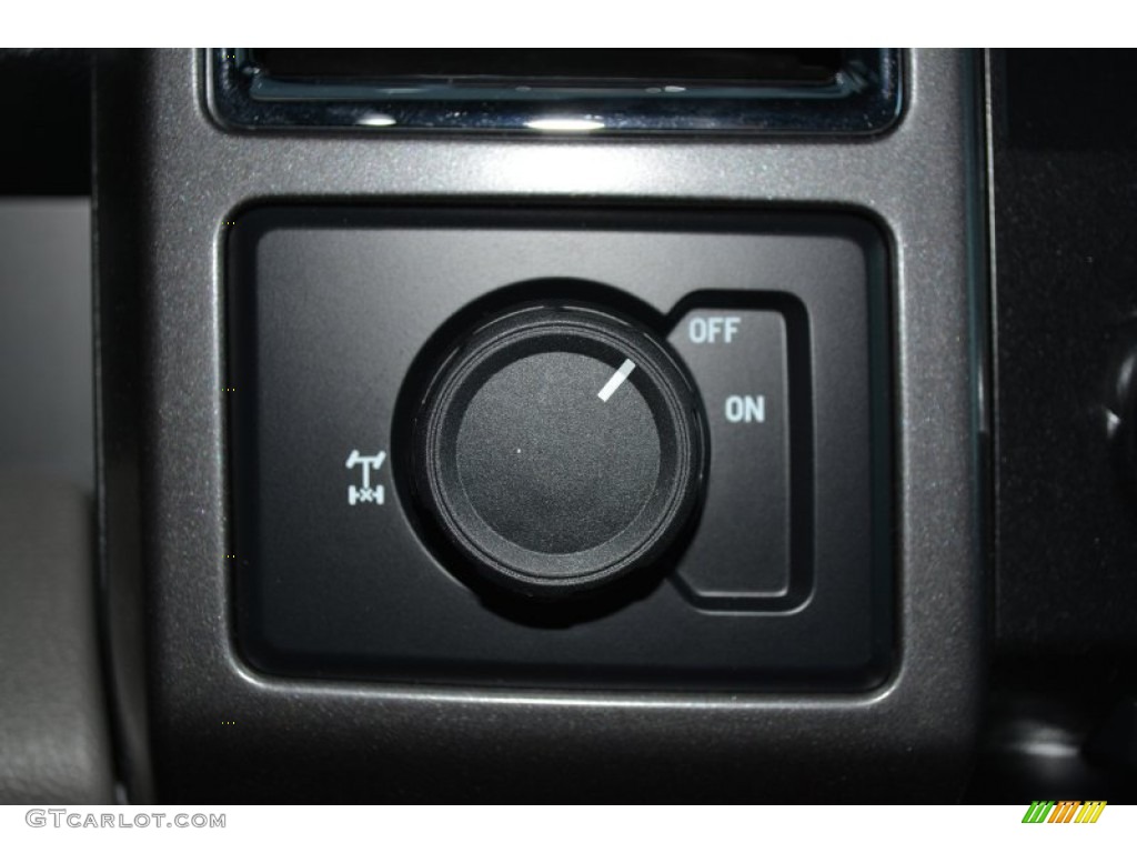 2015 F150 XLT SuperCrew - Tuxedo Black Metallic / Medium Earth Gray photo #17