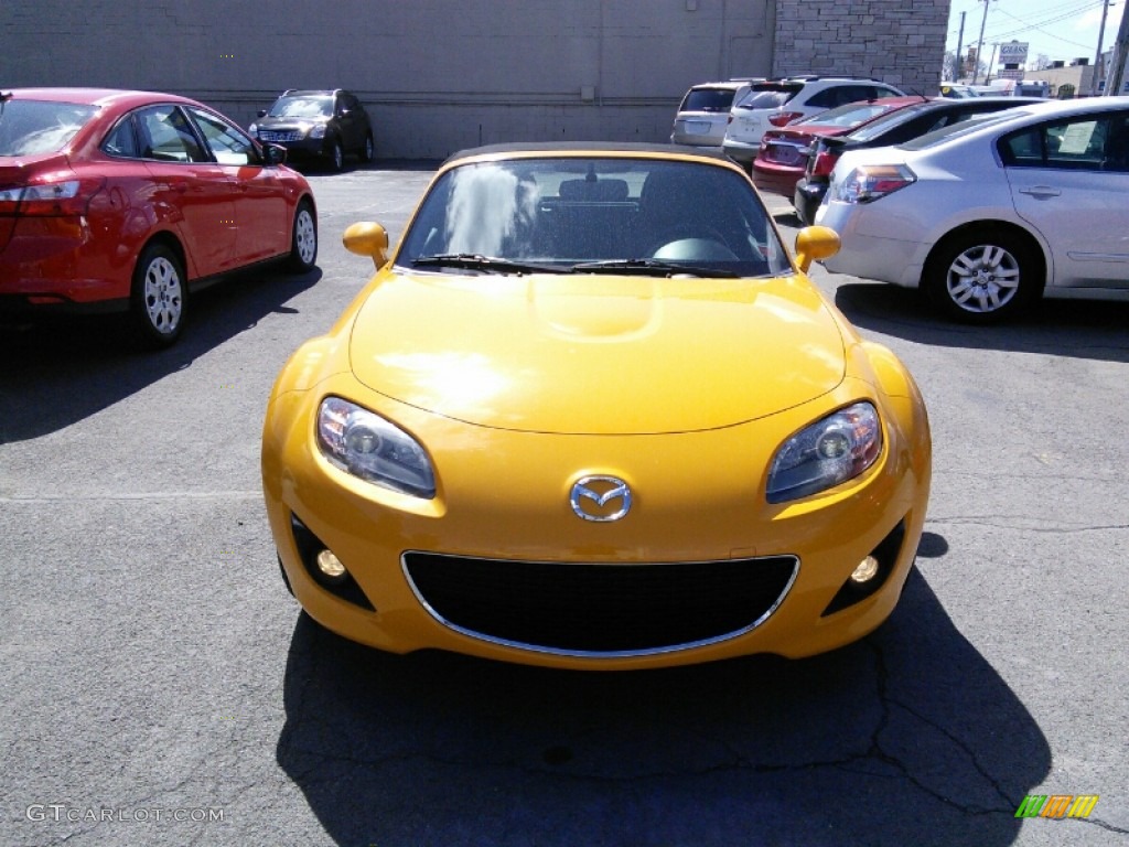 2009 MX-5 Miata Grand Touring Roadster - Competition Yellow / Black photo #2