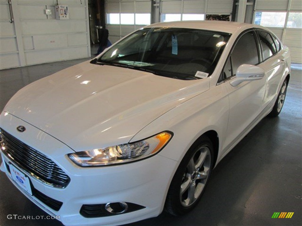 2015 Fusion SE - White Platinum Metallic / Charcoal Black photo #3