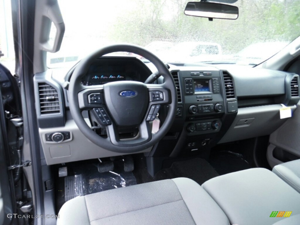 2015 F150 XLT SuperCrew 4x4 - Magnetic Metallic / Black photo #14