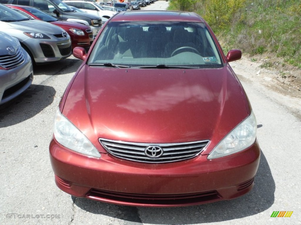 Salsa Red Pearl 2005 Toyota Camry LE Exterior Photo #103507424