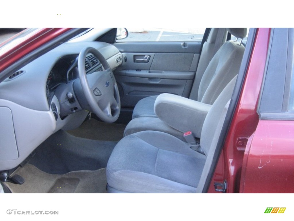2002 Taurus SE - Matador Red Metallic / Medium Graphite photo #5