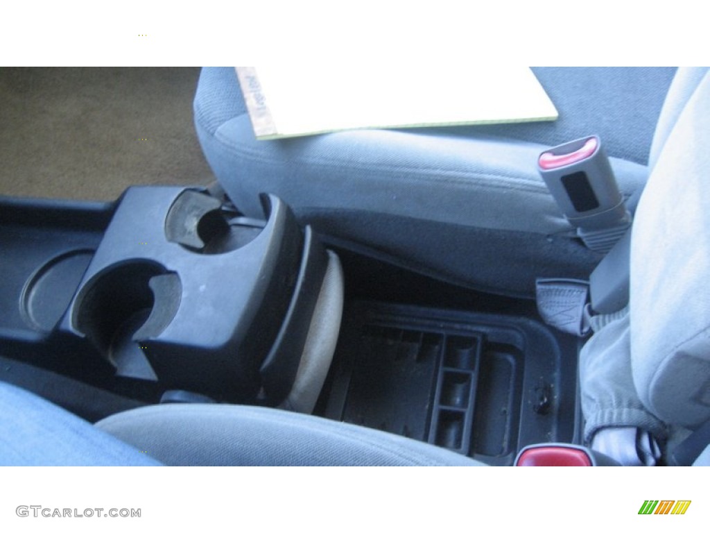 2002 Taurus SE - Matador Red Metallic / Medium Graphite photo #22