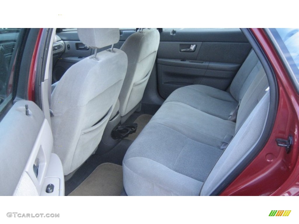 2002 Taurus SE - Matador Red Metallic / Medium Graphite photo #28
