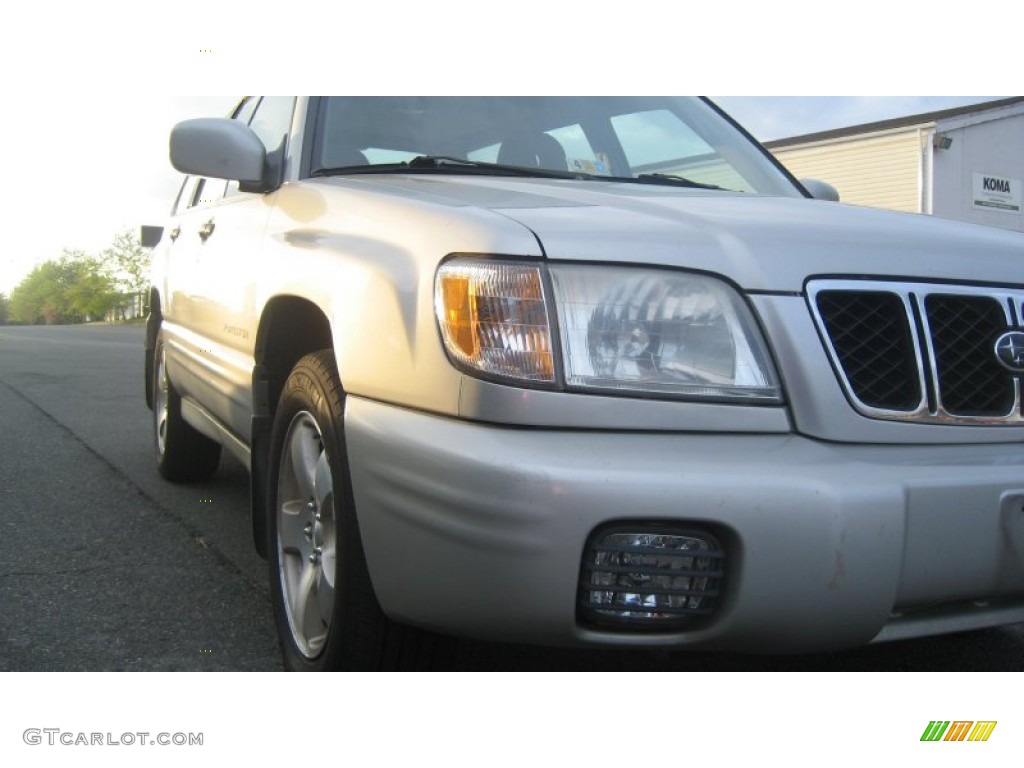 2001 Forester 2.5 S - Silverthorn Metallic / Gray photo #3