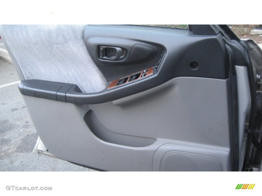 2001 Forester 2.5 S - Silverthorn Metallic / Gray photo #19