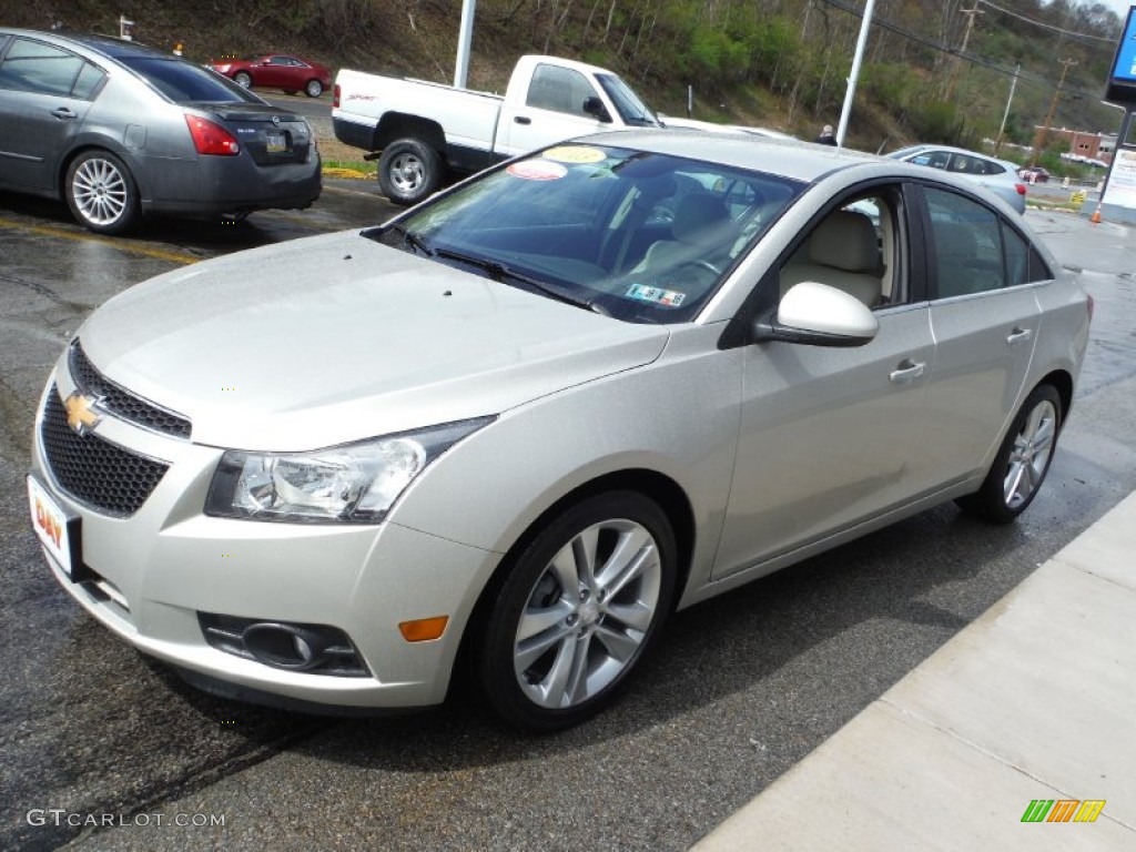 2013 Cruze LTZ - Champagne Silver Metallic / Cocoa/Light Neutral photo #6