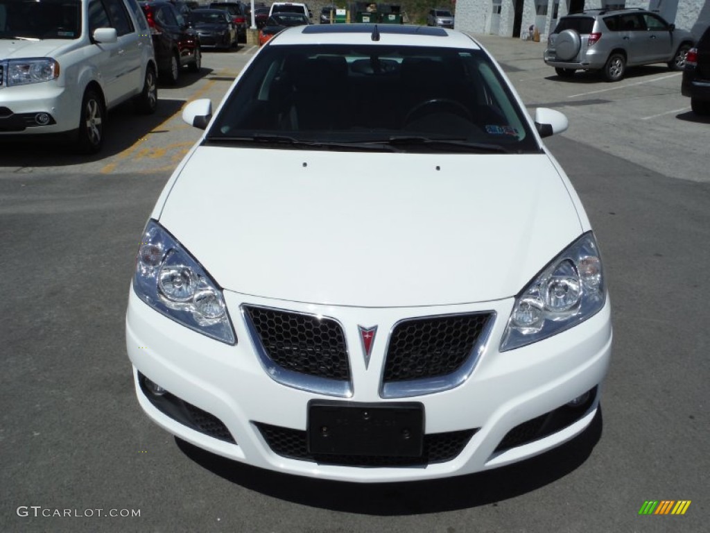 2010 G6 GT Sedan - Summit White / Ebony photo #4