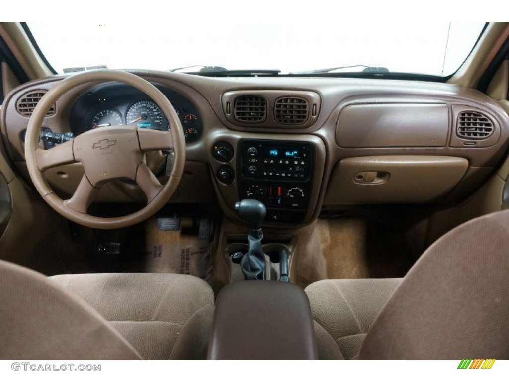 2002 TrailBlazer EXT LT 4x4 - Sandalwood Metallic / Medium Oak photo #22