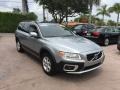 Front 3/4 View of 2010 XC70 3.2 AWD