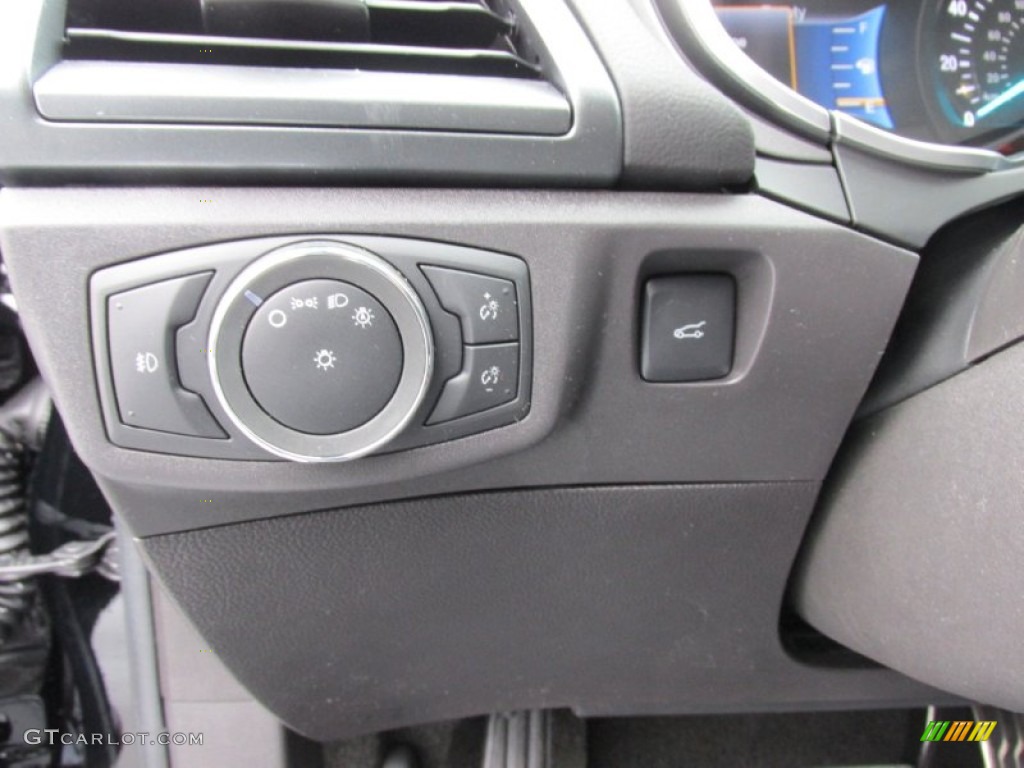 2016 Ford Fusion Titanium Controls Photo #103515692