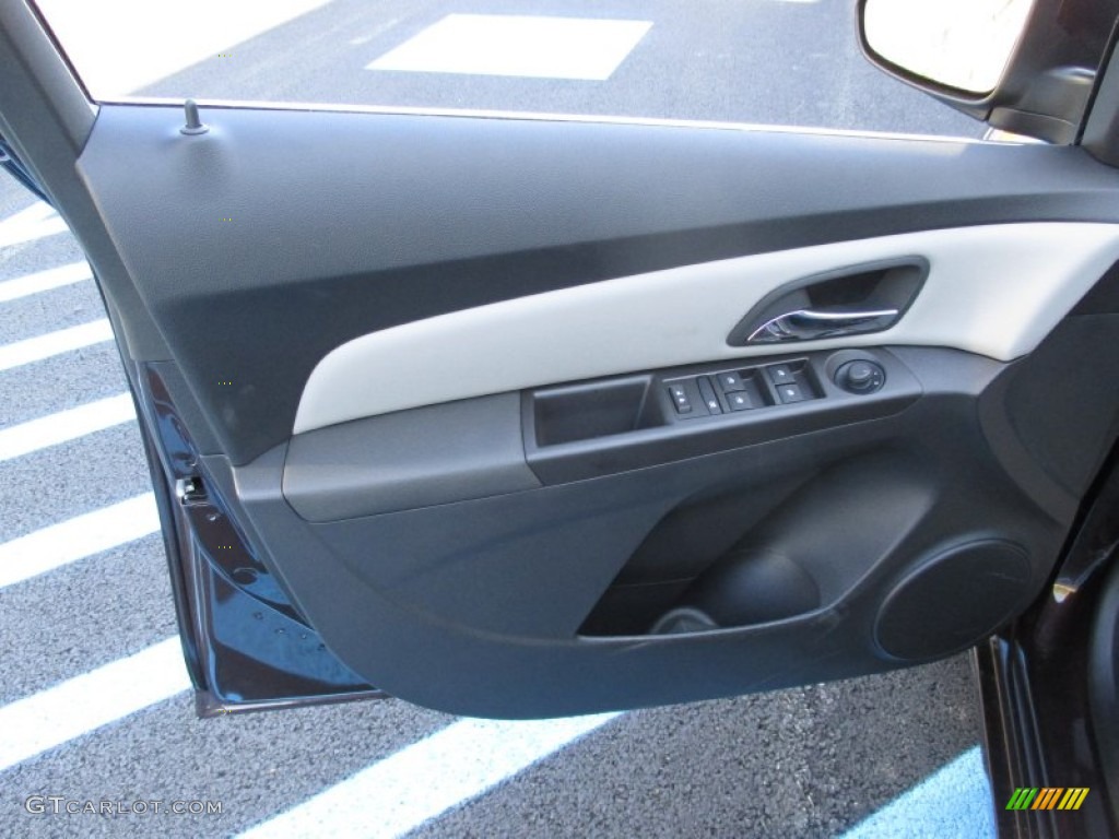 2015 Cruze LT - Autumn Bronze Metallic / Jet Black/Medium Titanium photo #12