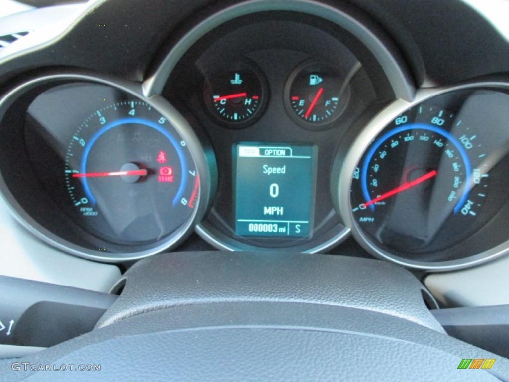2015 Cruze LS - Red Hot / Jet Black/Medium Titanium photo #20