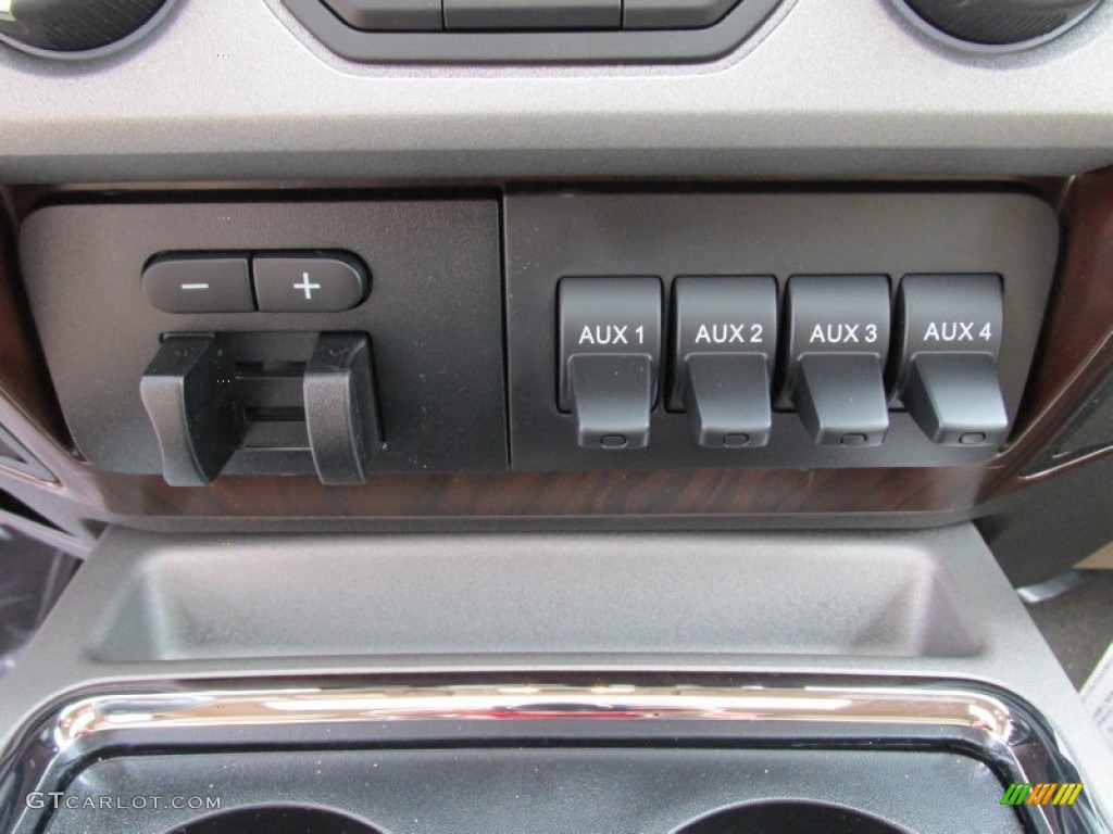 2015 F350 Super Duty Lariat Crew Cab 4x4 - Bronze Fire / Adobe photo #32