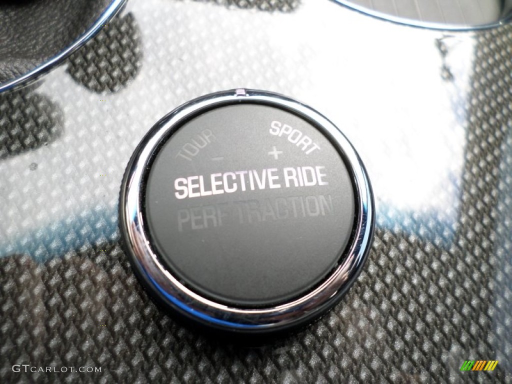 2010 Chevrolet Corvette ZR1 Controls Photos
