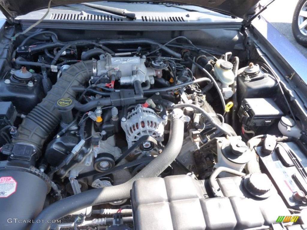 2001 Ford Mustang GT Coupe 4.6 Liter SOHC 16-Valve V8 Engine Photo #103526522