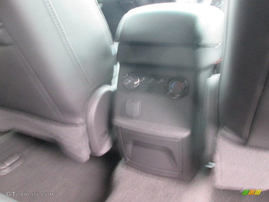 2015 Explorer XLT - White Platinum / Charcoal Black photo #25