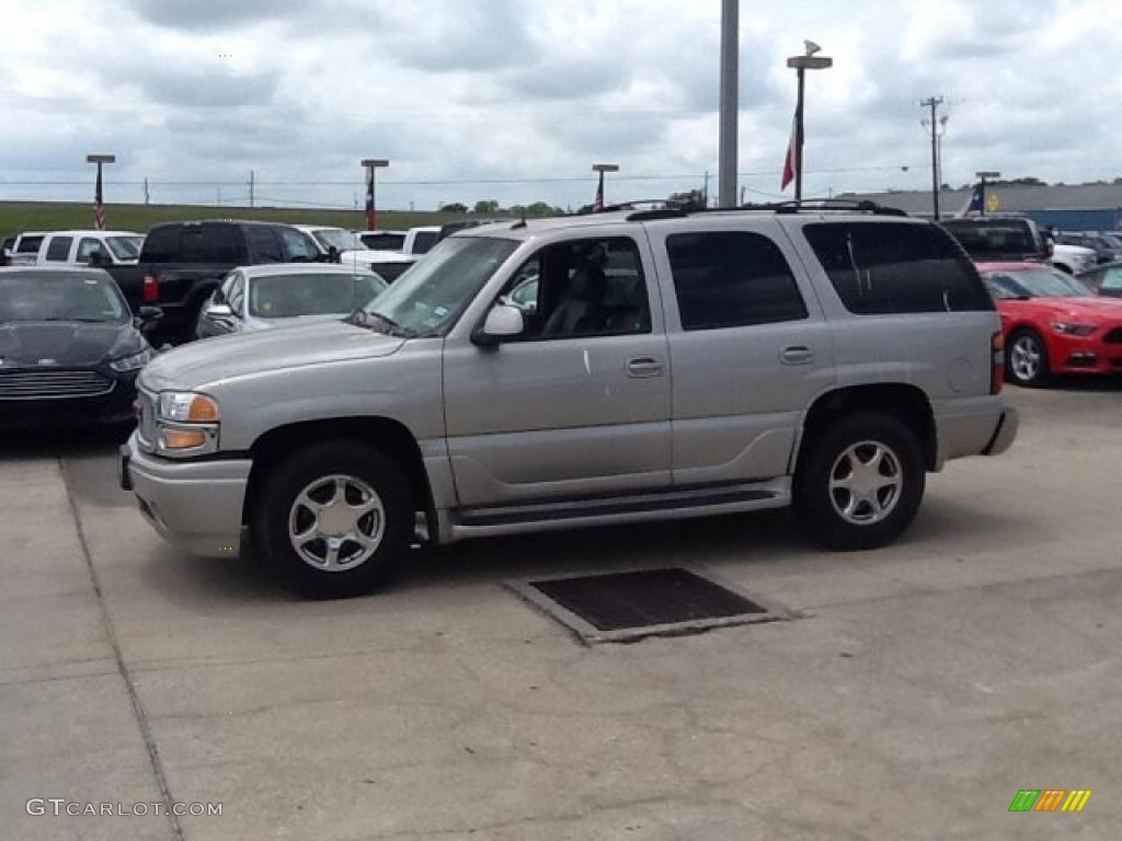 2004 Yukon Denali AWD - Silver Birch Metallic / Stone Gray photo #2