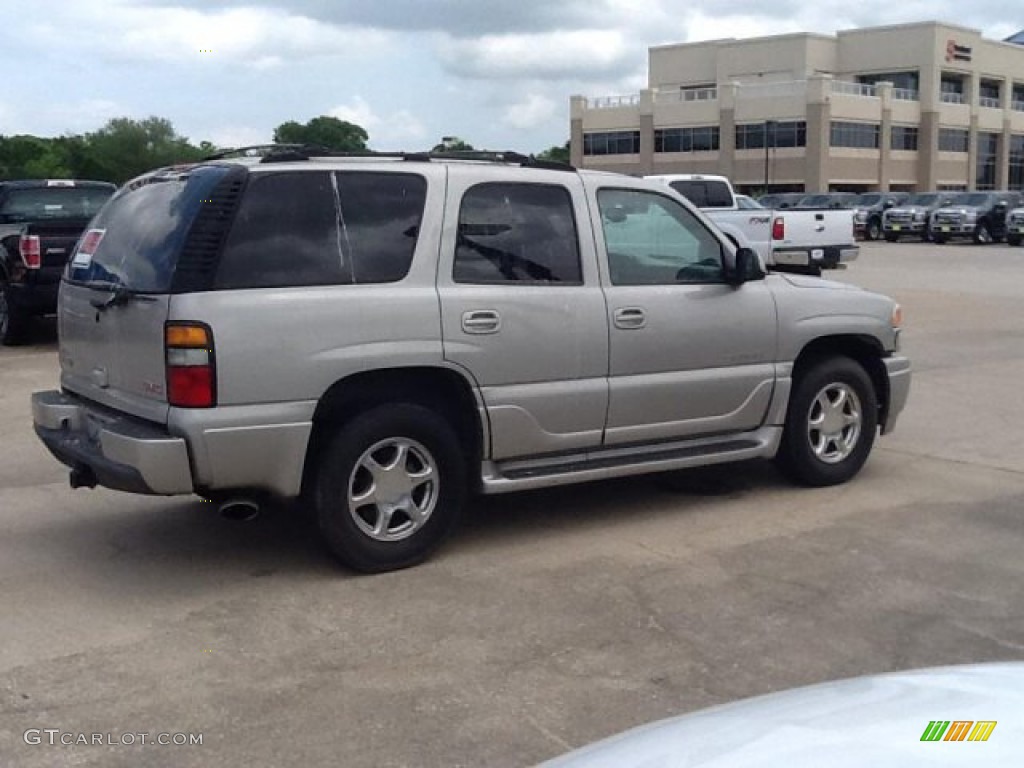 2004 Yukon Denali AWD - Silver Birch Metallic / Stone Gray photo #4