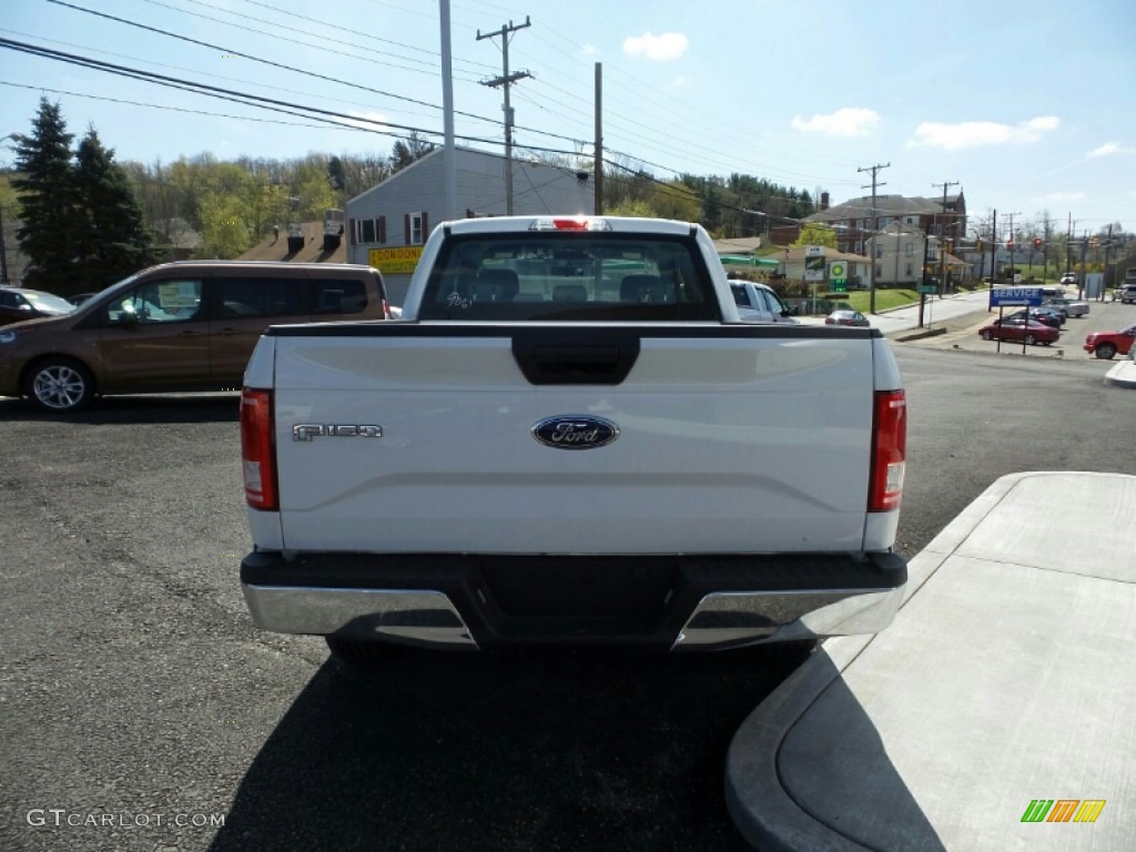 2015 F150 XLT SuperCab 4x4 - Oxford White / Medium Earth Gray photo #4