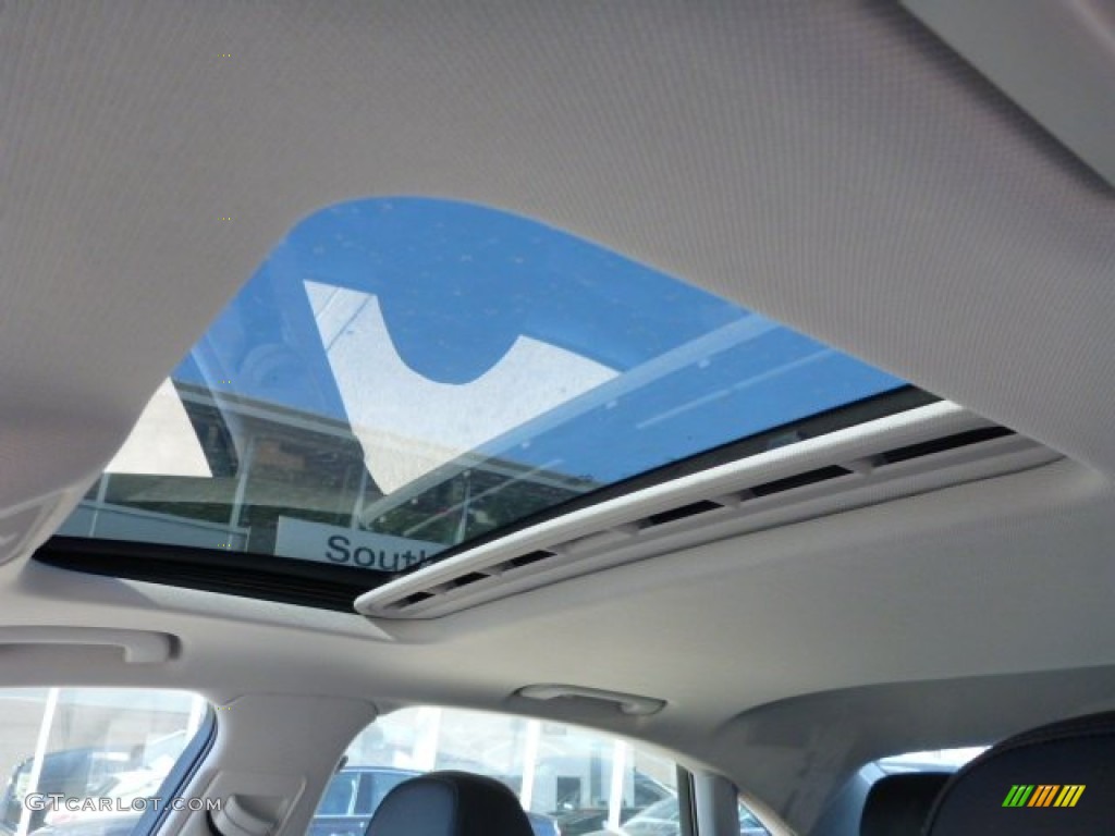 2015 A4 2.0T Premium Plus quattro - Florett Silver Metallic / Black photo #13