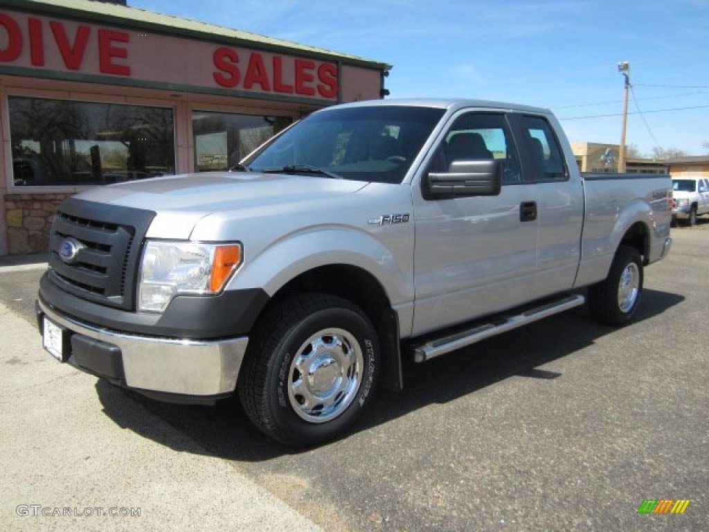 2012 F150 XL SuperCab 4x4 - Ingot Silver Metallic / Steel Gray photo #1