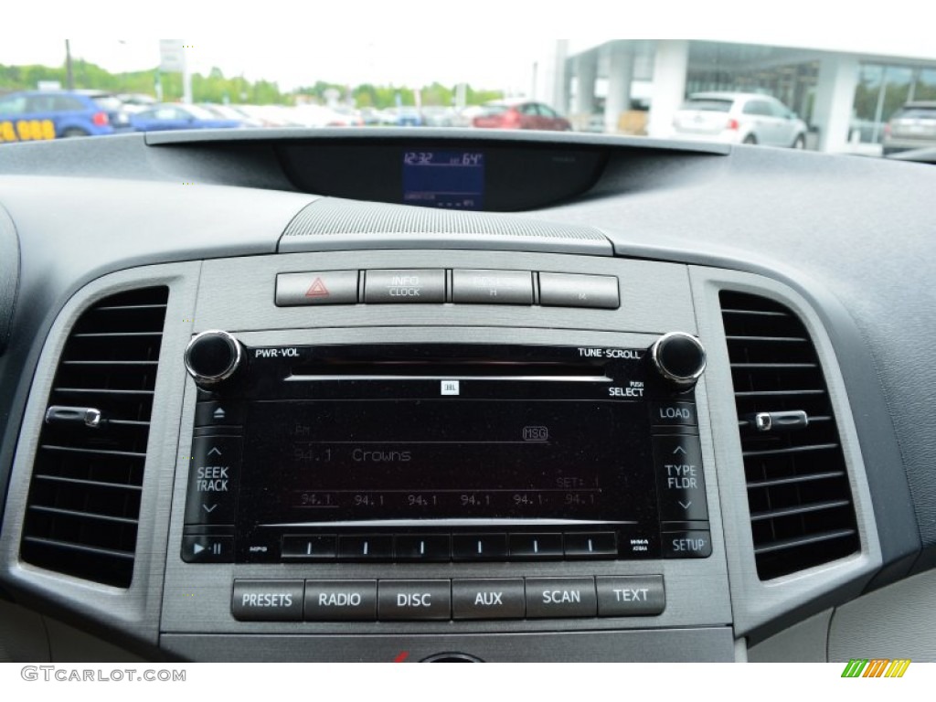 2010 Venza V6 AWD - Classic Silver Metallic / Gray photo #20