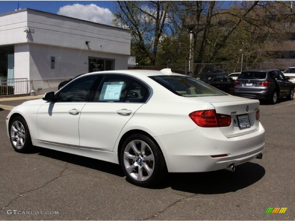 2015 3 Series 335i xDrive Sedan - Alpine White / Venetian Beige photo #5