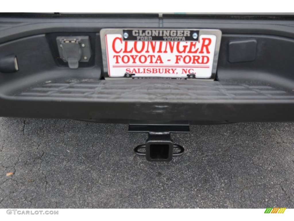 2010 Sierra 1500 SL Crew Cab - Pure Silver Metallic / Dark Titanium photo #9