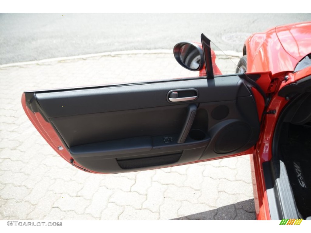 2015 Mazda MX-5 Miata Sport Roadster Door Panel Photos