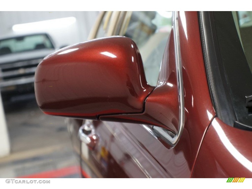 2003 Town Car Signature - Autumn Red Metallic / Medium Dark Parchment/Light Parchment photo #42