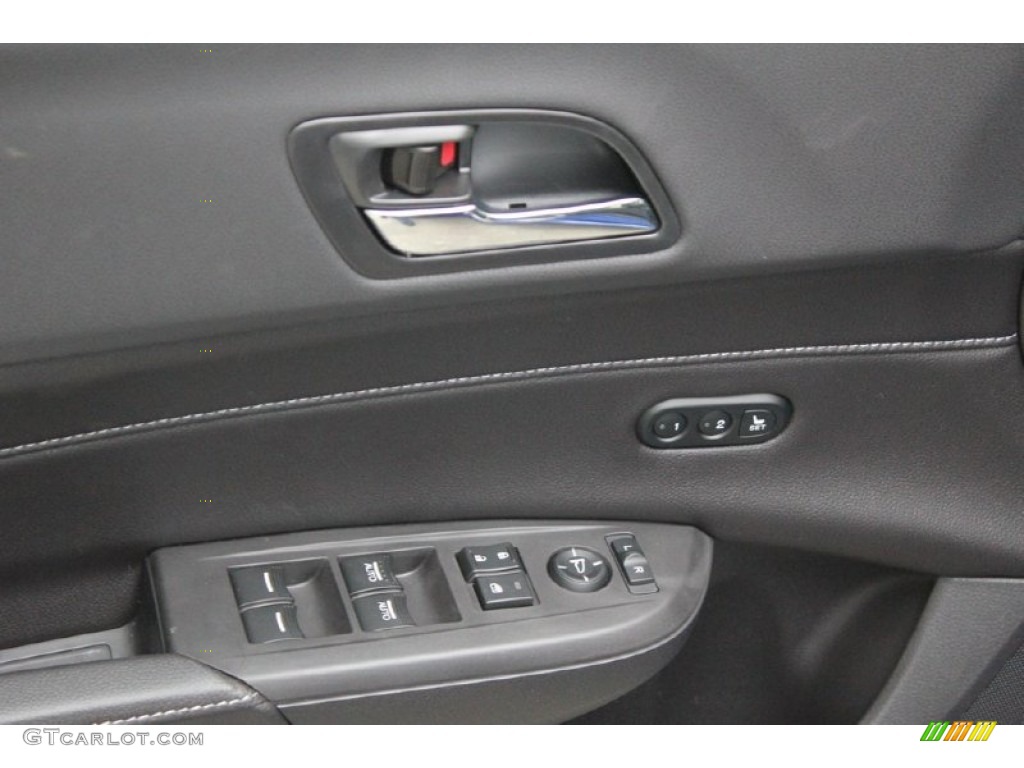 2016 Acura ILX Premium Controls Photo #103549784
