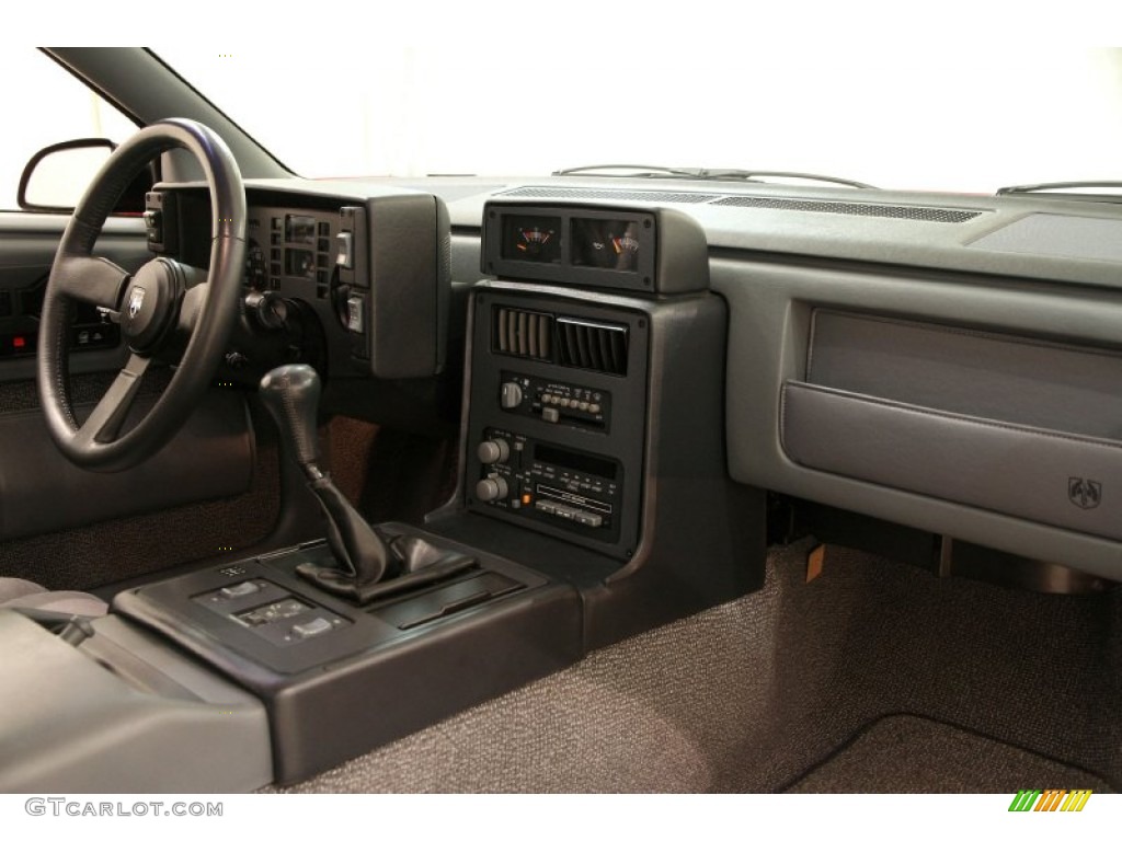 1988 Pontiac Fiero GT Gray Dashboard Photo #103554286